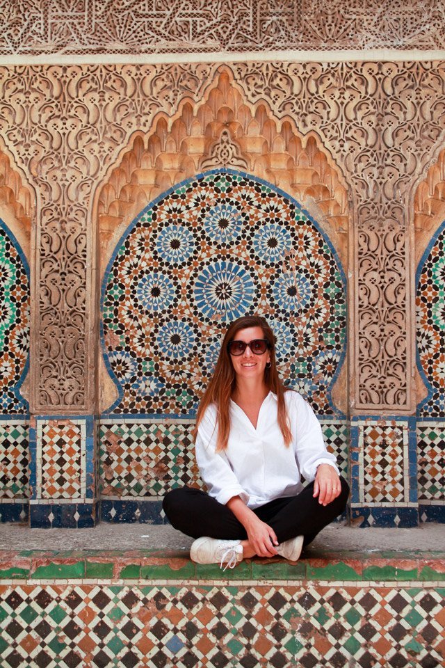 Carla en las calles de Tanger, Marruecos.