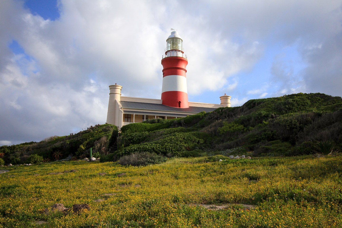 Faro de Cape Aghulas, cerca del punto más al sur de África.