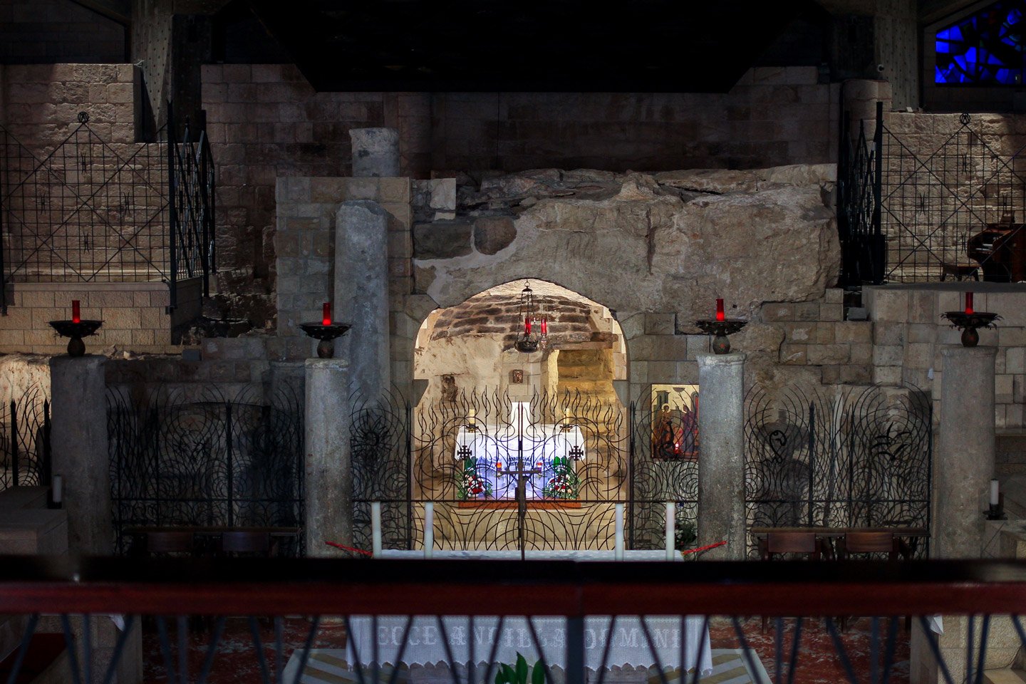 Vista al Hogar de María y José en Nazaret, Israel.
